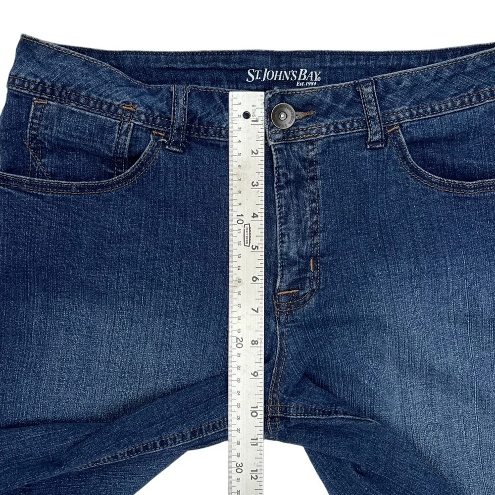 St. John's Bay Classic Blue Jean Shorts Size 12 - Picture 4 of 6